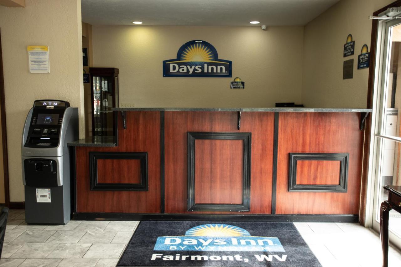 Days Inn By Wyndham Fairmont Eksteriør billede